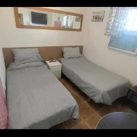 Beachfront - Private Kitchen And Bath Algeciras