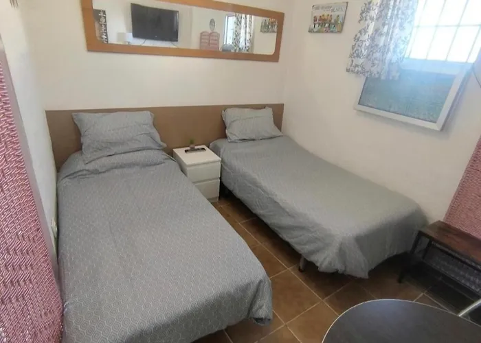 Beachfront - Private Kitchen And Bath Algeciras
