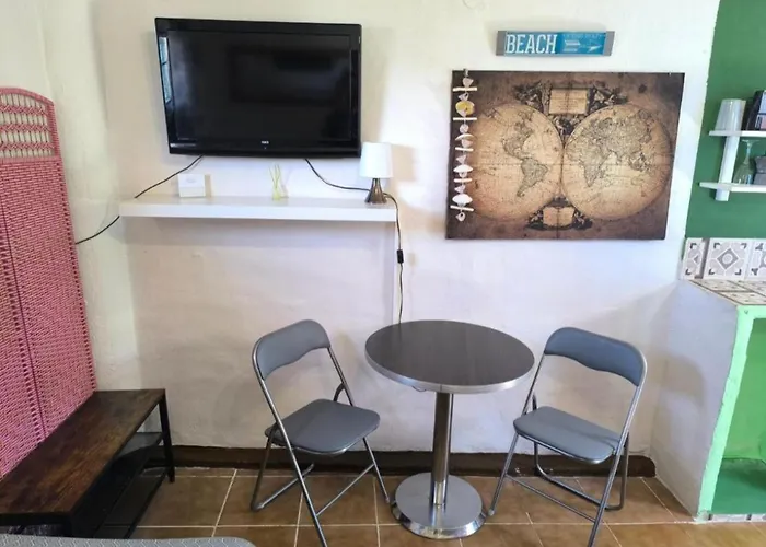 Beachfront - Private Kitchen And Bath * Algeciras